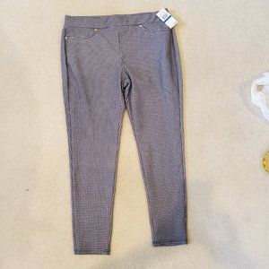 Michael Kors Blue and White Pull on Capris - SZ XL